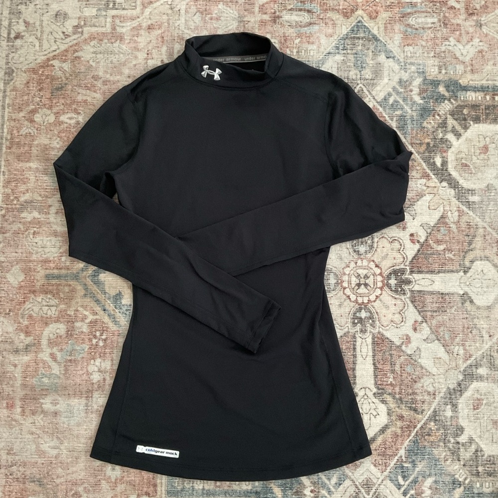 Under Armour coldgear mock fitted black size XS